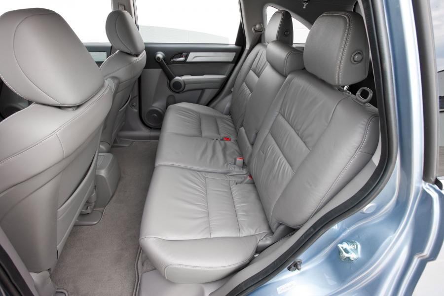  Honda CR-V 2010 года  (фото 19 из 46)